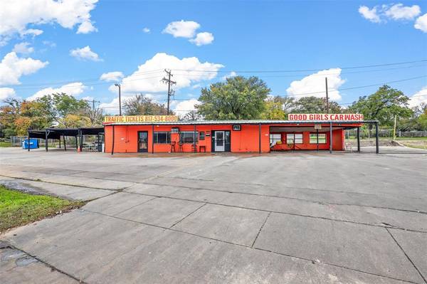 Fort Worth, TX 76112,5524 E Lancaster Avenue