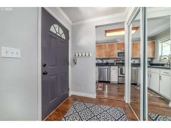 3879 N CLAREY ST, Eugene, OR 97402