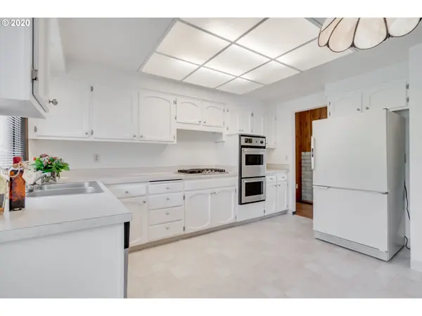 5632 SE ANCONA CT, Milwaukie, OR 97267