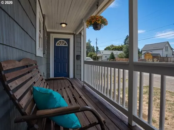 Cottage Grove, OR 97424,754 S 6th ST