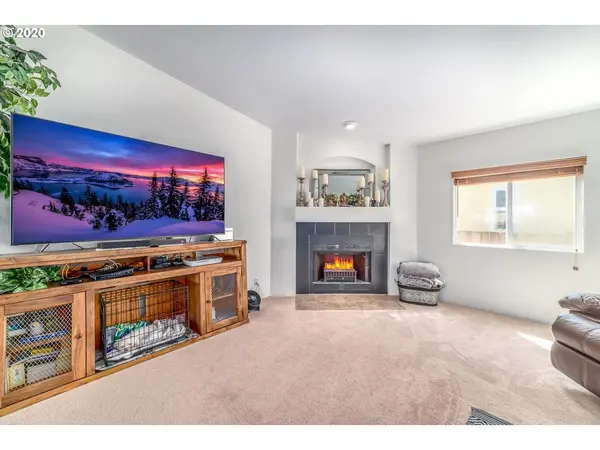 Springfield, OR 97478,285 S 52ND PL