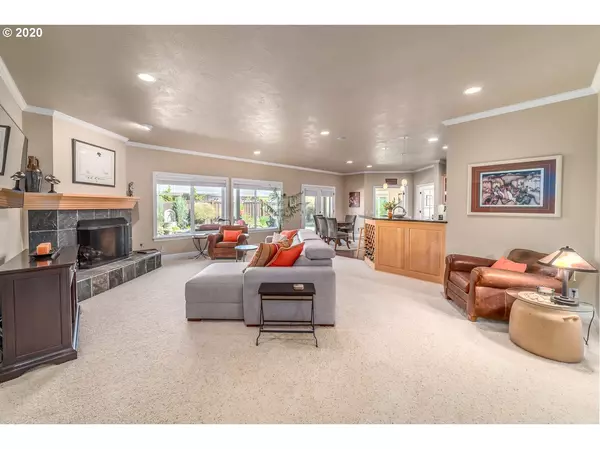 Eugene, OR 97408,3779 MARCELLA DR