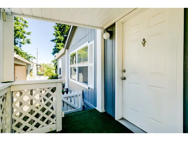 Cheshire, OR 97419,26916 HWY 36 #SP 14