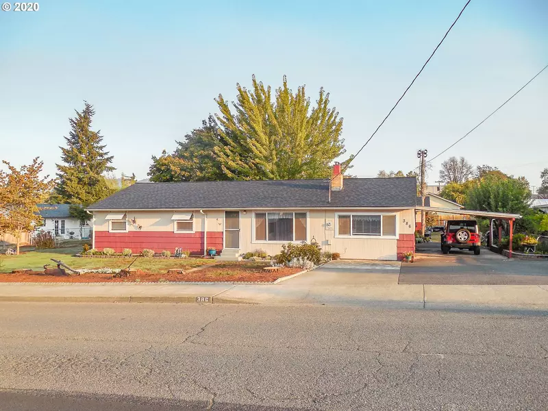 386 SE THOMPSON AVE, Winston, OR 97496