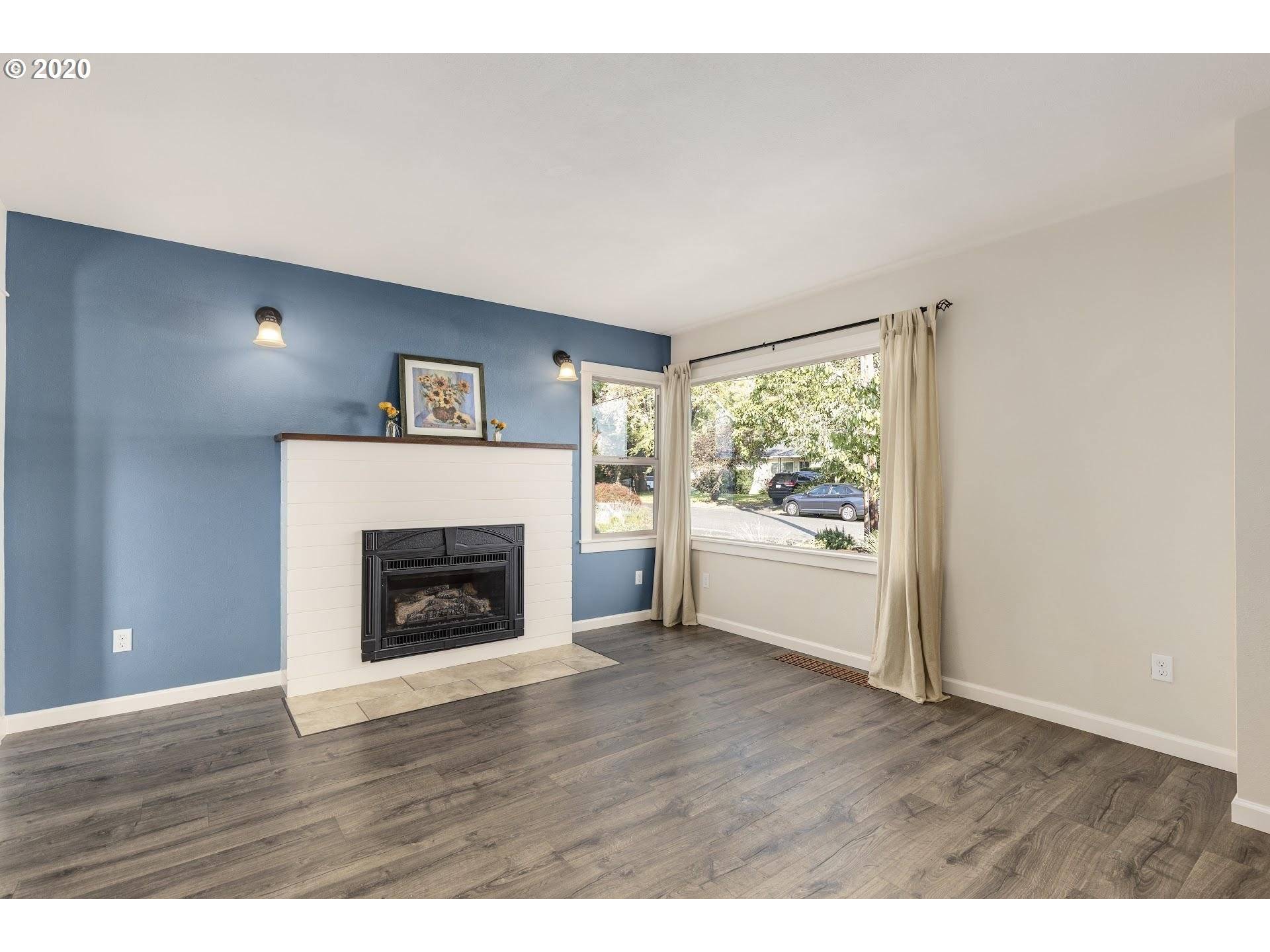 Portland, OR 97216,11208 SE PINE CT