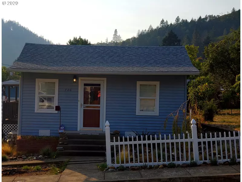 726 NE CEDAR AVE, Myrtle Creek, OR 97457