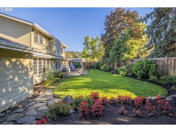 Eugene, OR 97405,2230 BURLINGTON DR