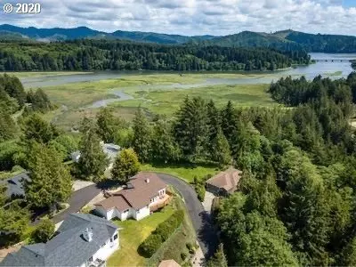 Florence, OR 97439,3615 OCEAN VIEW DR