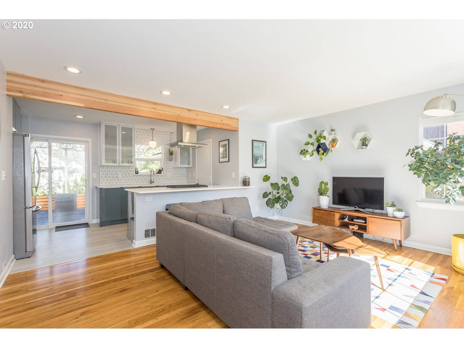 Portland, OR 97216,9011 SE MARKET ST