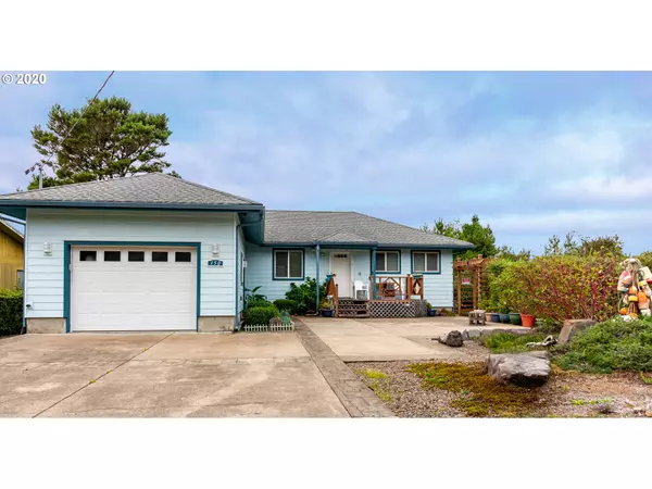 150 S BAY ST, Waldport, OR 97394