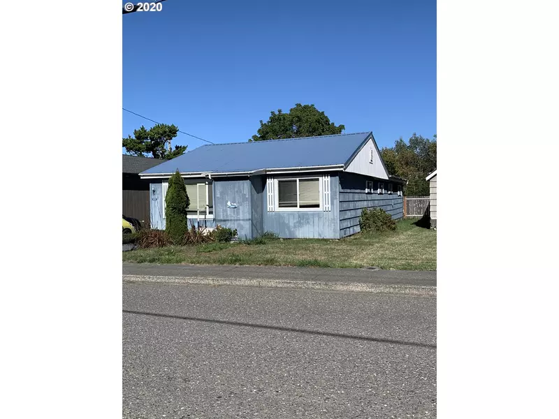 94261 SIXTH ST, Gold Beach, OR 97444