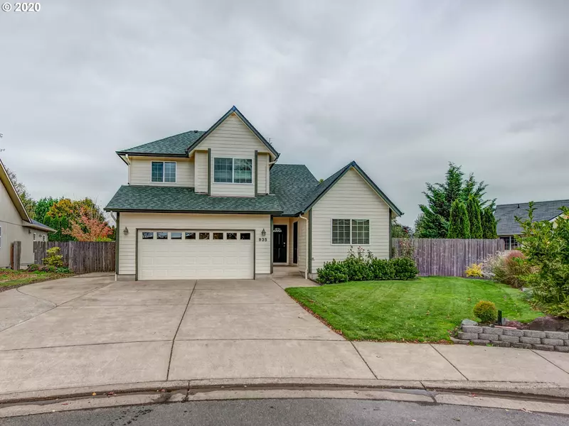 935 RED CLOVER CT, Harrisburg, OR 97446