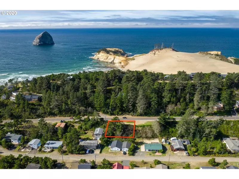 Cape Kiwanda DR #5800, Pacific City, OR 97135