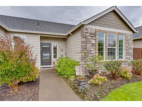 Molalla, OR 97038,677 TRINITY CT