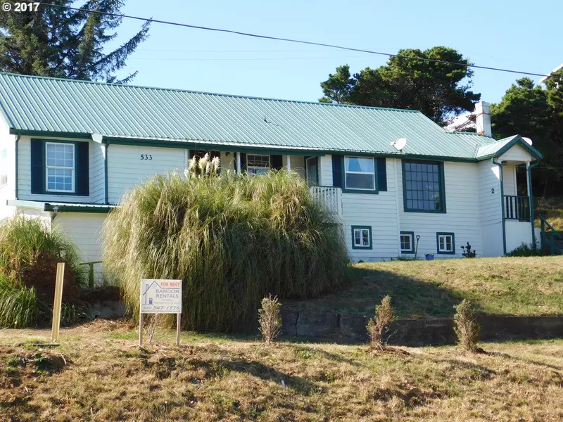 533 Harbor DR, Port Orford, OR 97465