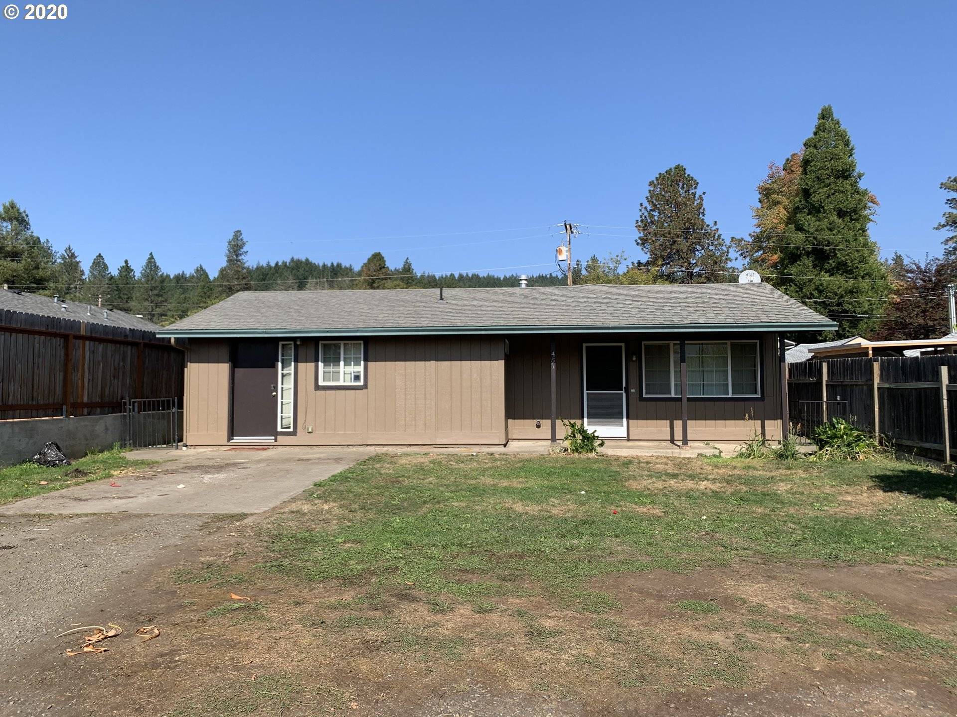 451 W FIRST AVE, Sutherlin, OR 97479