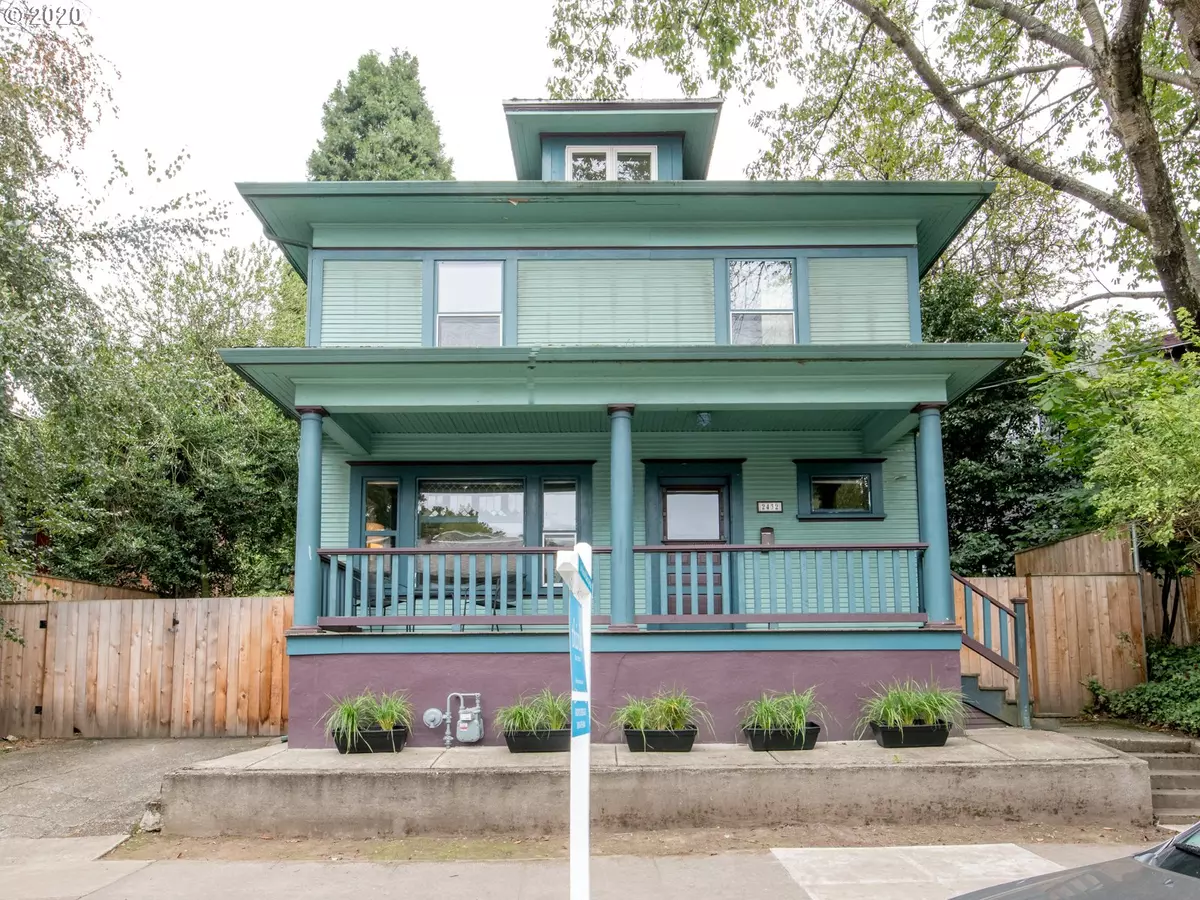 Portland, OR 97232,2432 NE GLISAN ST