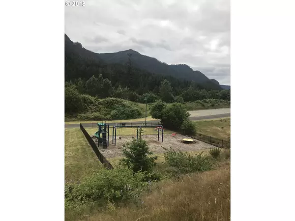 Cascade Locks, OR 97014,1148 SE CHINOOKAN DR #30