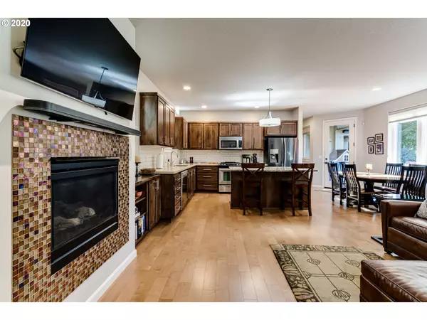 Eugene, OR 97408,2705 LORD BYRON PL