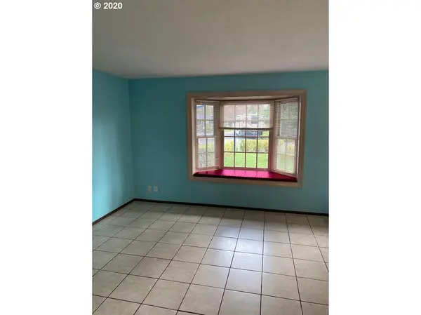 Springfield, OR 97477,2582 20TH ST