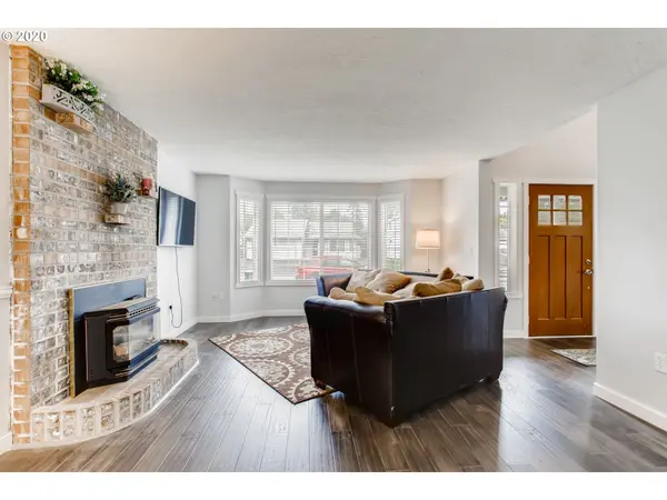 974 NW 1ST PL, Hillsboro, OR 97124