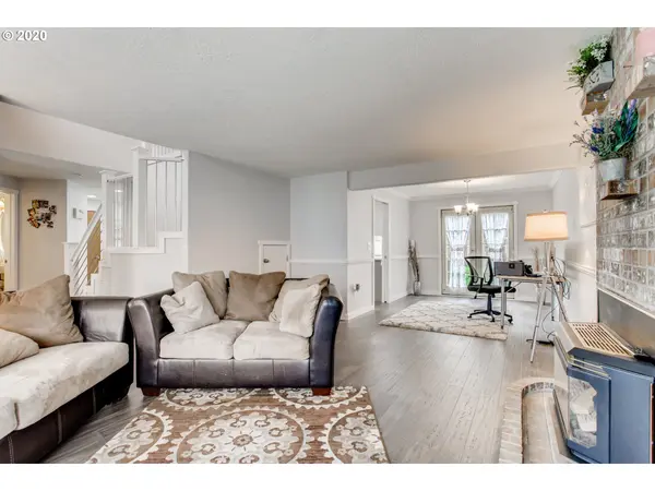 974 NW 1ST PL, Hillsboro, OR 97124