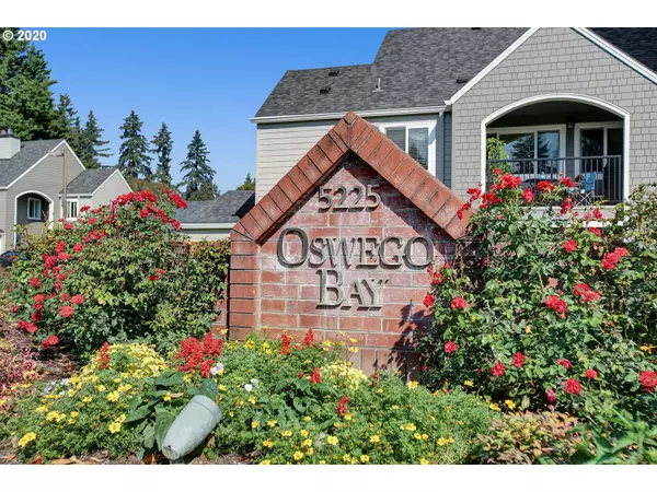 Lake Oswego, OR 97035,5225 JEAN RD #511