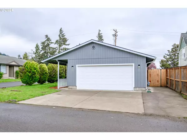 520 Boardwalk PL, Cottage Grove, OR 97424