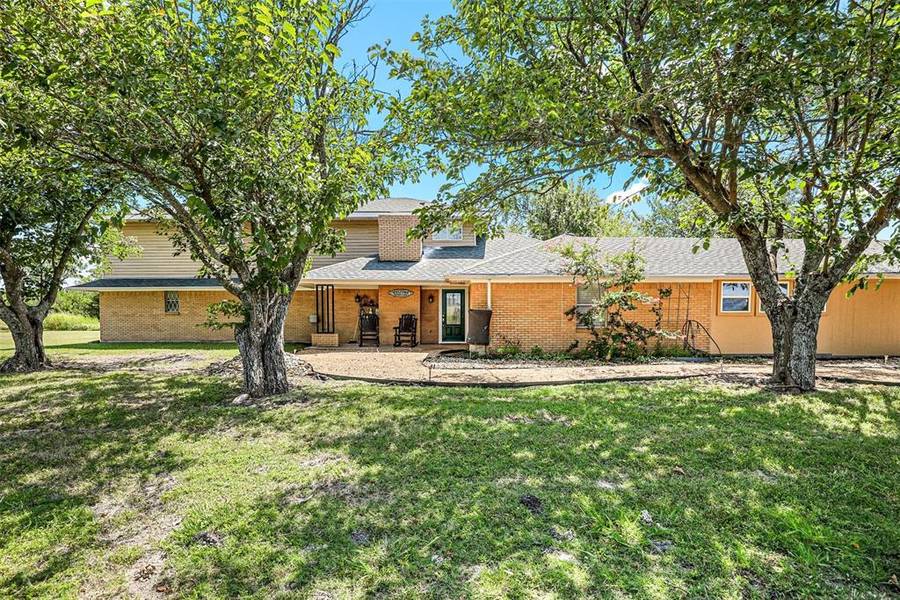 2425 County Road 697, Farmersville, TX 75442