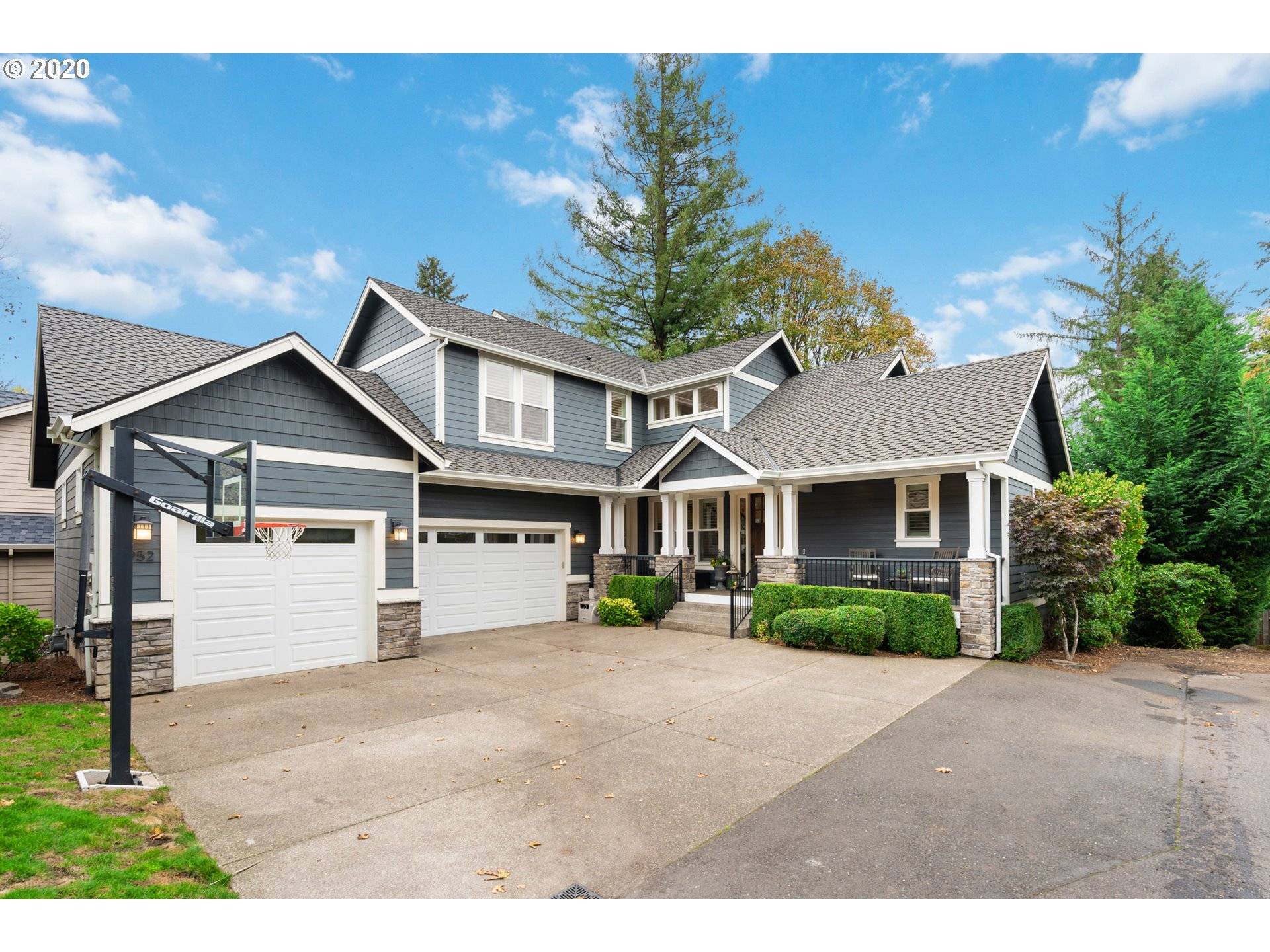 2952 BEACON HILL DR, West Linn, OR 97068