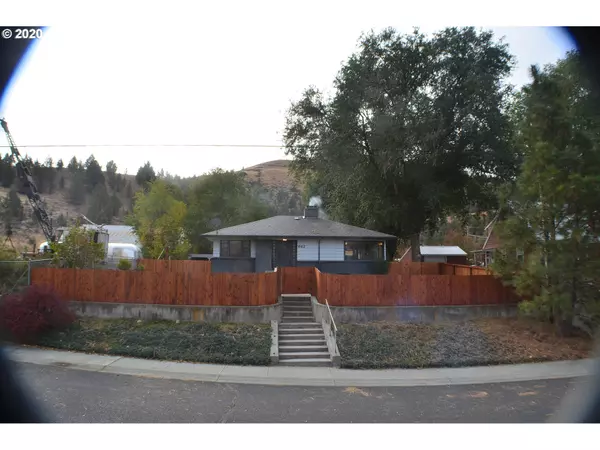 642 SE HILLCREST RD, John Day, OR 97845