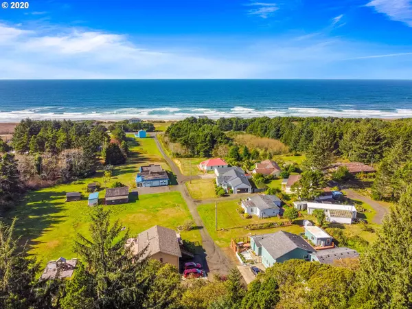 Yachats, OR 97498,285 NE DORNING ST