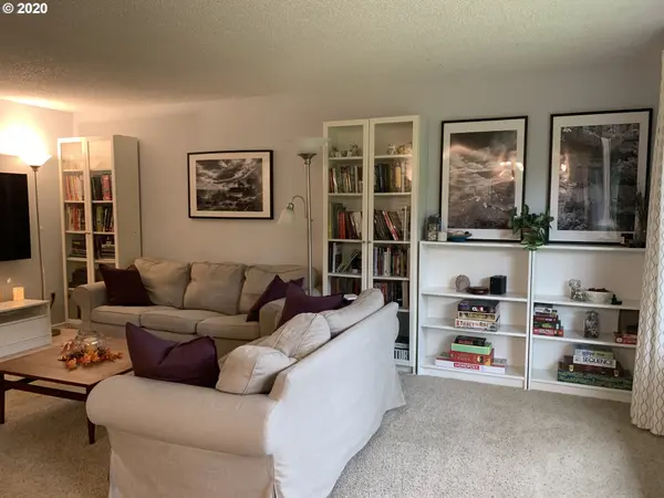 17626 SE EMERALD DR, Milwaukie, OR 97267