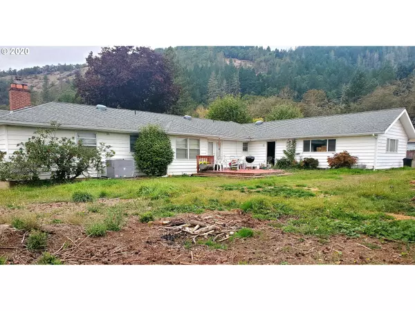 Myrtle Creek, OR 97457,927 NE JACKSON AVE