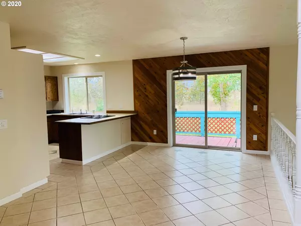 Creswell, OR 97426,1193 CEDAR PL