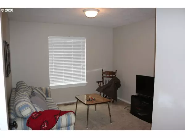 Springfield, OR 97478,3840 LONG RIDGE DR