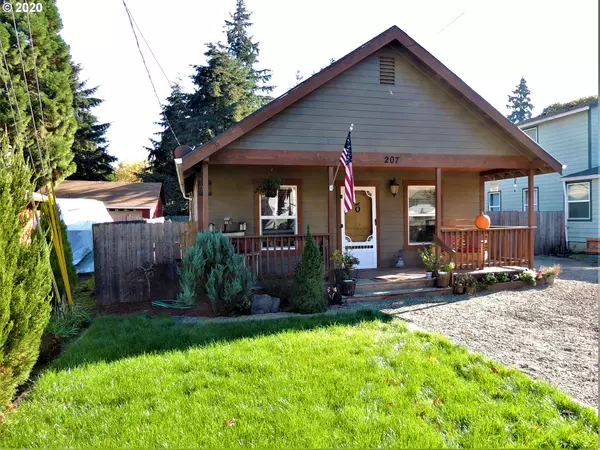 207 PORTER ST, Silverton, OR 97381