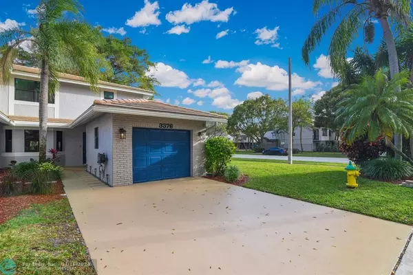 Deerfield Beach, FL 33442,3376 Deer Creek Lake Shore Dr  #3376