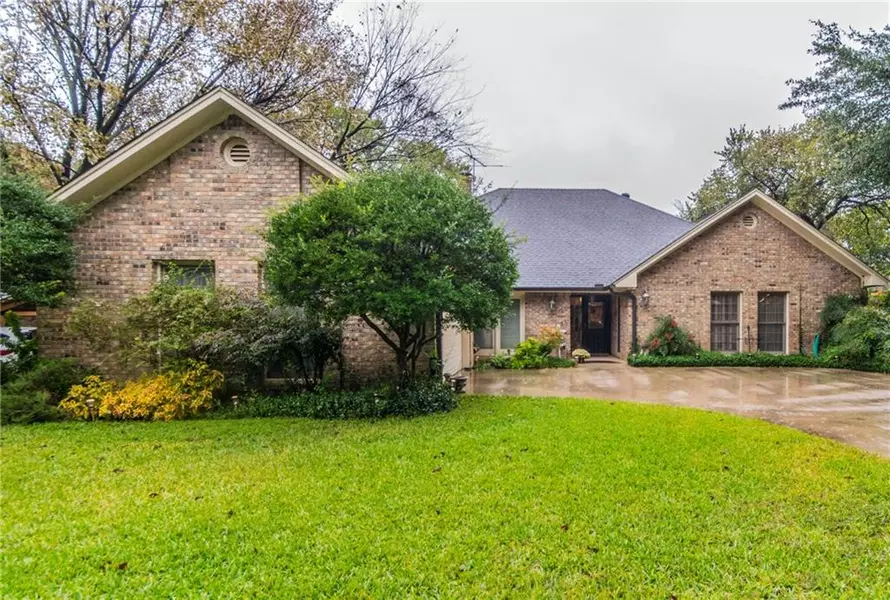 4500 Willow Bend Drive, Arlington, TX 76017