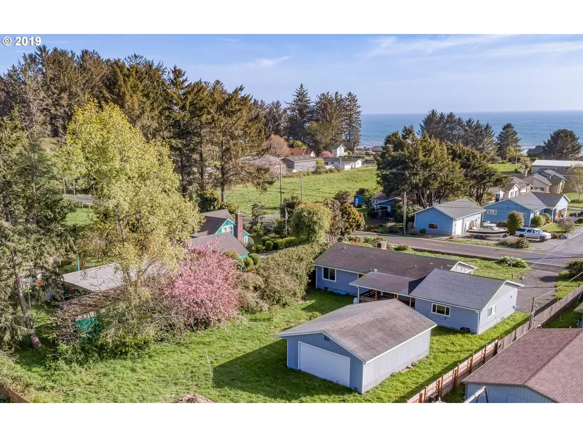 Brookings, OR 97415,15567 OCEANVIEW DR