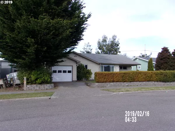 918 FLANAGAN, Coos Bay, OR 97420