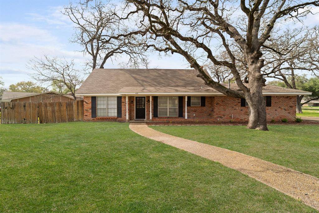 400 Forrest Lane, Corsicana, TX 75110