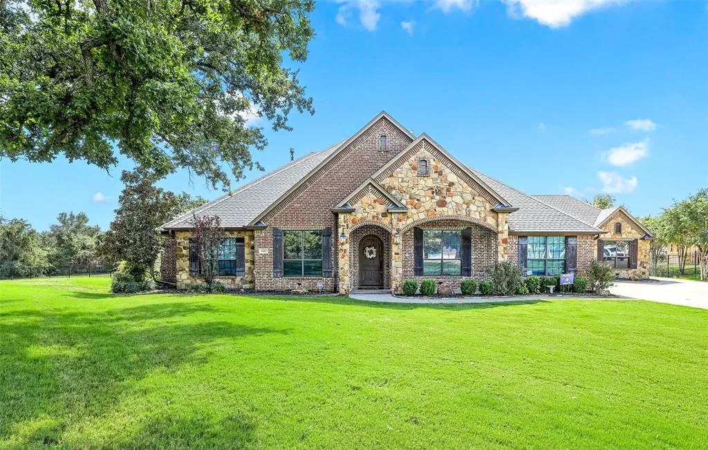 Burleson, TX 76028,8105 Oakmont Drive