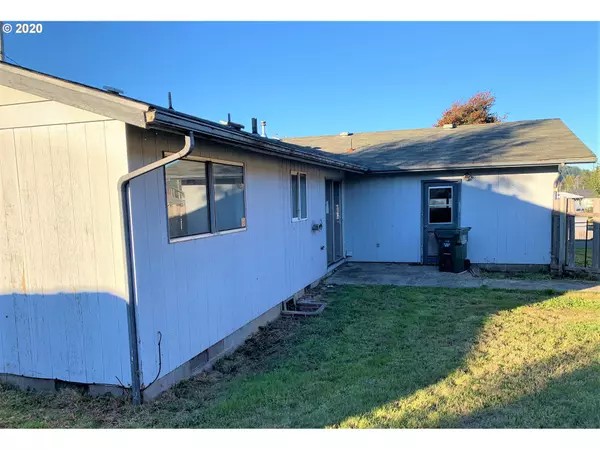 Reedsport, OR 97467,124 HOLLY CT