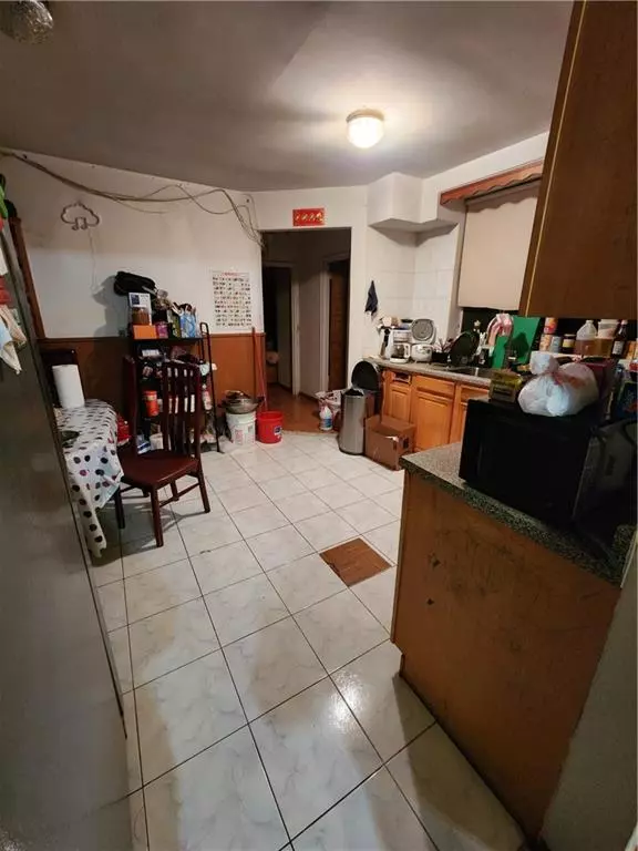 Brooklyn, NY 11220,871 52nd ST