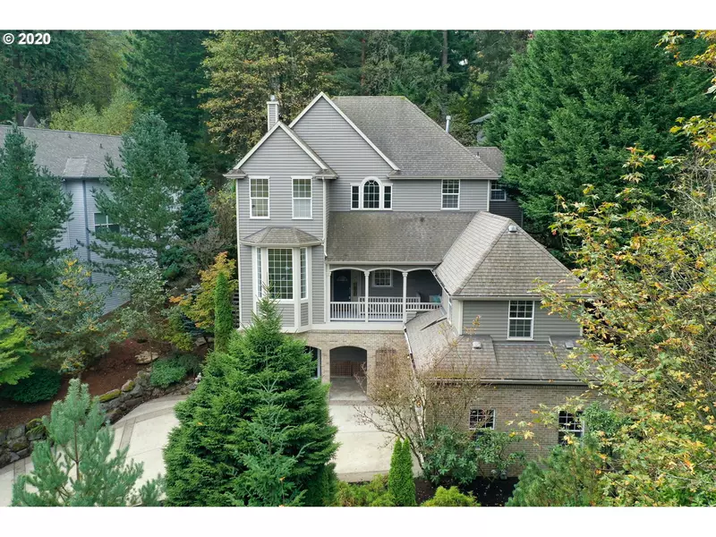 2290 OVERLOOK DR, Lake Oswego, OR 97034