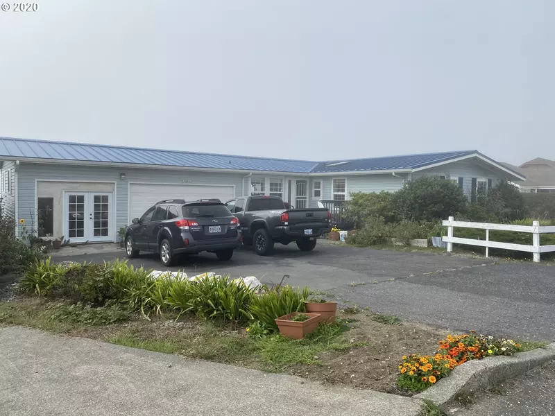 30652 OLD COAST RD, Gold Beach, OR 97444