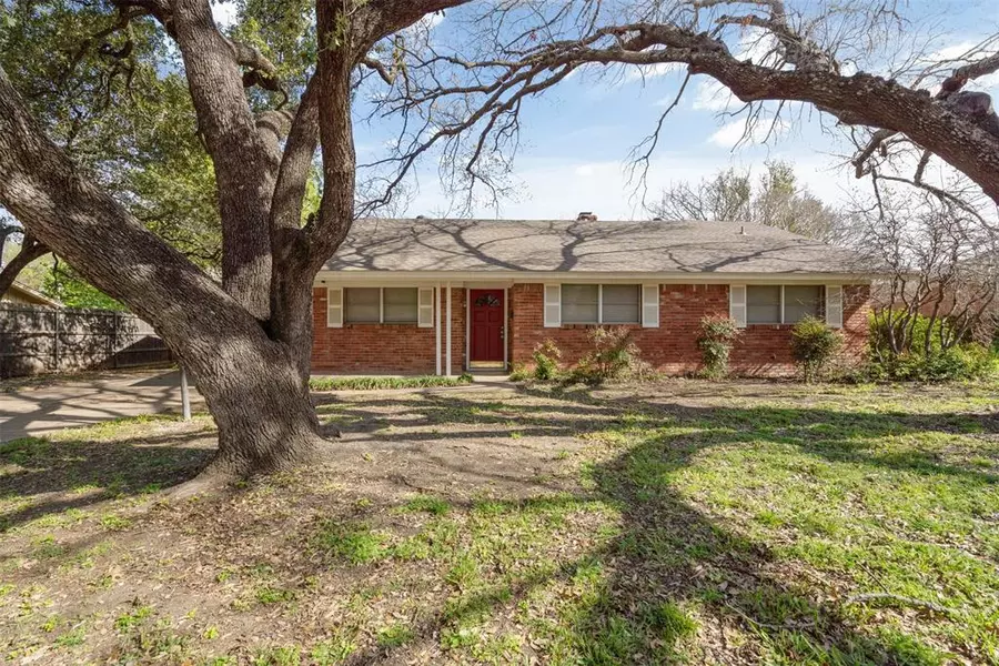 5216 Wharton Drive, Fort Worth, TX 76133