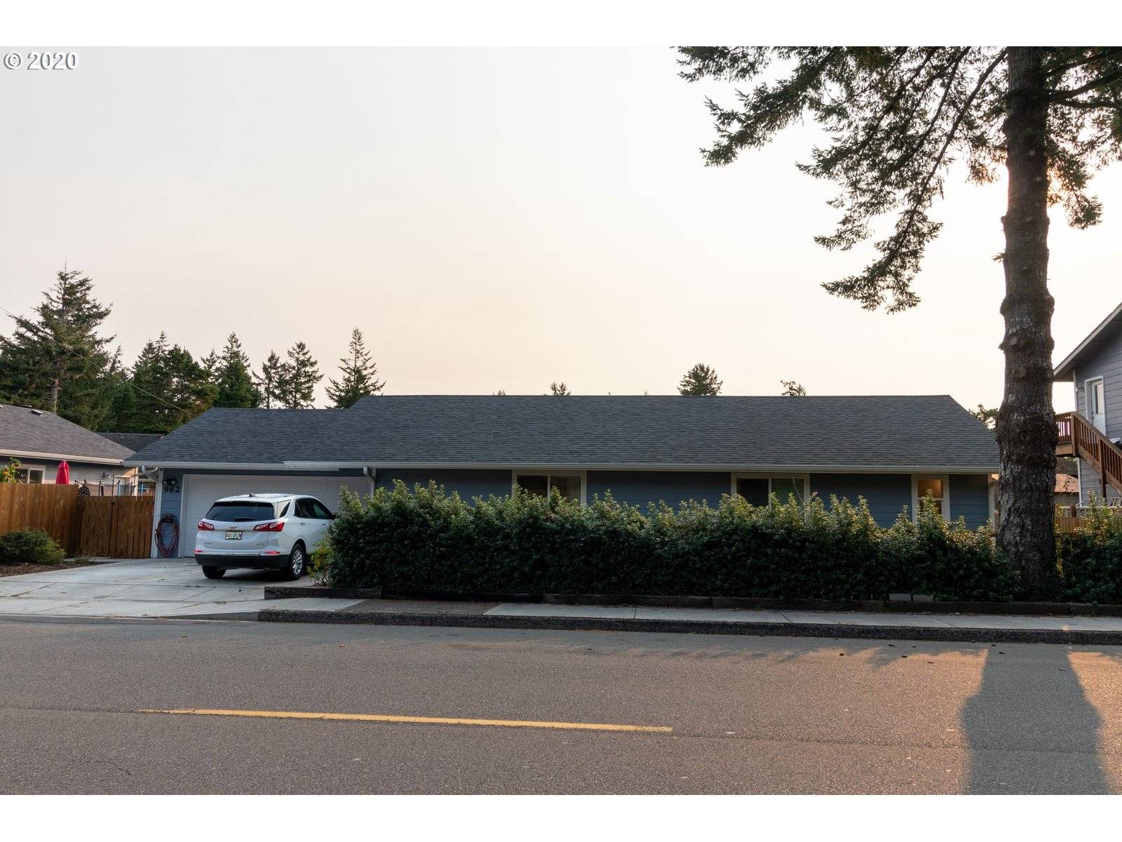 Florence, OR 97439,962 SPRUCE ST