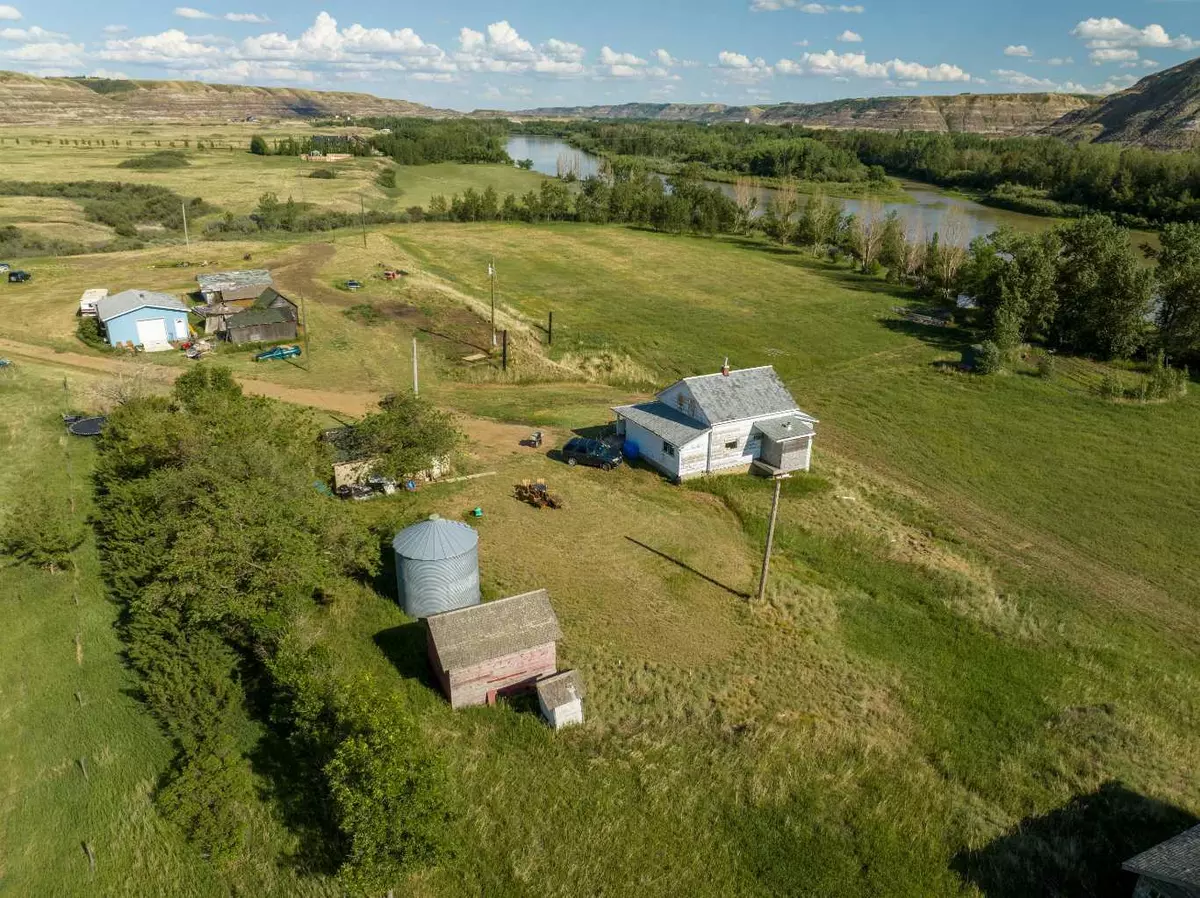 Rural Starland County, AB T0J 0Y0,294040 Highway 838